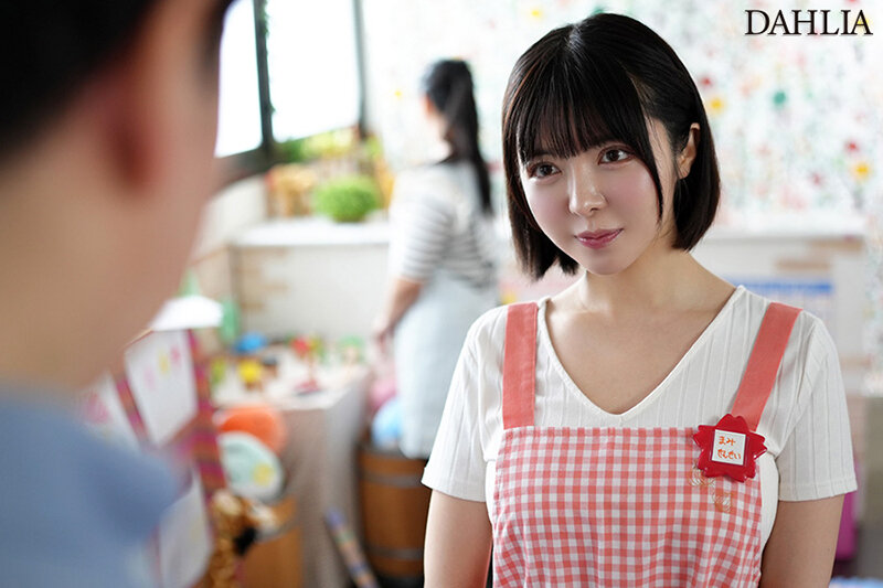 「だって…パパさんの事が好きな性癖なんだもん。」娘達の担任保育士さんの誘惑不倫でチ○ポは狂わされ、寝取られました。 善場まみ│善場まみ（茉城まみ）│ハイビジョン│1dldss00430