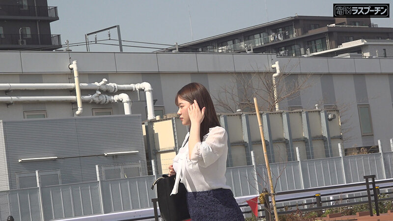 満員電車で吊り革にぶら下げられ両乳首同時開発のすえ無念の発情してしまった巨乳美女3 丸最レア│丸最レア│ハイビジョン│1drpt00095