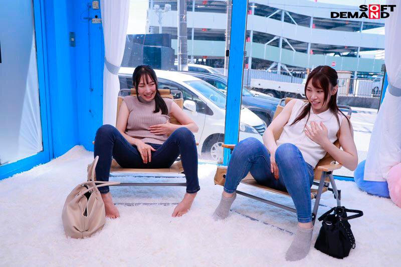 マジックミラー号 友達同士のオナニー見せ合い初体験！友達に見られながら指に電マにエスカレート！ さらに「生チ○ポを擦ってみませんか？」と提案するとヌルっとオマ○コに挿入し生ハメSEX！││4K│1sdmm00221