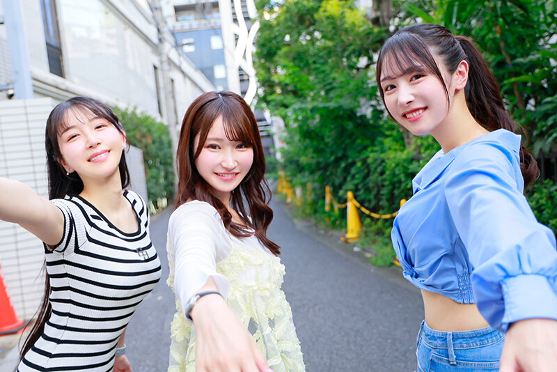 【VR】おねだりM男優の要求に応えて初めての淫語プレイ 上手に射精させたら賞金100万円！│真白ふわり・小野坂ゆいか・依本しおり│ハイクオリティVR│1svgal00028