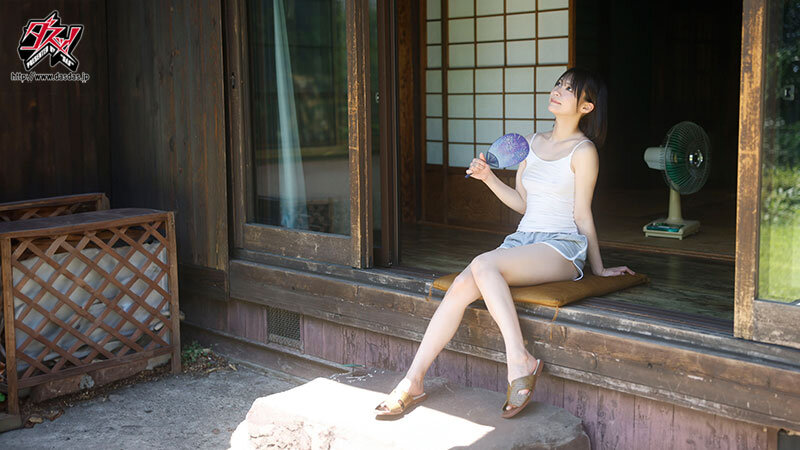 帰省先のド田舎で初恋お姉さんとの「おぼえたてH」にどハマりして1発、2発、3発と汗だくで何度も中出しした…忘れられない、夏。 東條なつ│東條なつ│ハイビジョン│dass00859