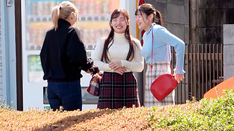 顔出しMM号 仲良し女友達限定 ザ・マジックミラー 親友同士の素人女子大生2人が初めての「レズH脱出ゲーム」に挑戦！恥じらいながらもレズキス/相互手マン/レズクンニ/レズ玩具/貝合わせ！興奮しちゃった友達同士の2人は同時イキが止まらない！││ハイビジョン│dvmm00288