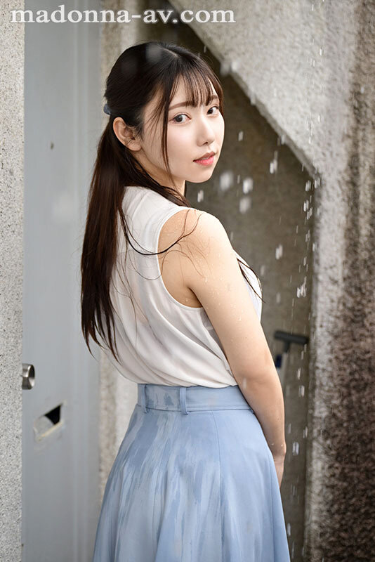 【VR】さつき芽衣 MadonnaVR初登場！！ 「ごめんね、主人が帰ってくるまでいいかな？」 ゲリラ豪雨でカギを落として新卒の僕を誘う隣の奥さん 性欲過多な濡れ髪人妻の 中出しOK床ドン騎乗位誘惑 超高画質8K│さつき芽衣│8KVR│juvr00263