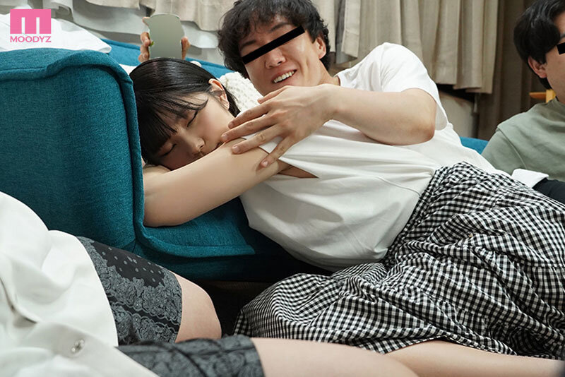 新歓コンパNTR ※胸糞注意 上京したばかりの遠距離恋愛彼女がテニサーの【歓迎コンパ】で1年生を喰いまくってるヤリチン男子に1晩中ハメられイカされていた話 純白彩永│純白彩永│ハイビジョン│mida00494