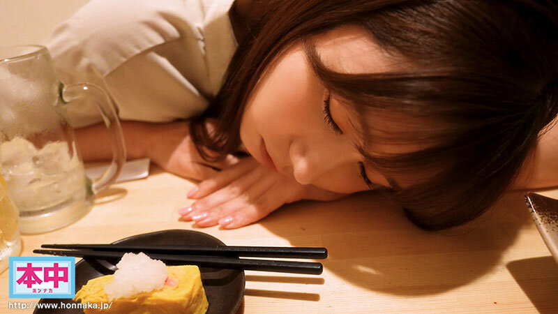 hmn00656│昔からの気軽に話せる女友達が会社では上司からも部下からも仕事ができる女だと思われていて、たまには弱さをみせたいのにと愚痴をこぼすので、 居酒屋とバッティングセンターデートに付き合ったら、なんか盛り上がっちゃって終電逃してラブホにお泊り 明日の朝… 五の画像