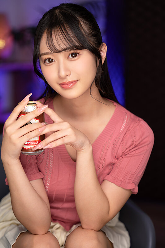 pxvr00392│【VR】終電逃した学園のマドンナと宅飲みしたら天使の笑顔で誘惑してきて生挿入！うねる腰振りで何度も中出しSEX 花守夏歩【8K】│花守夏歩│中出し│終電逃して宅飲み